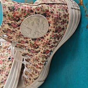 Converse Chuck Floral Print High-Top Sneakers